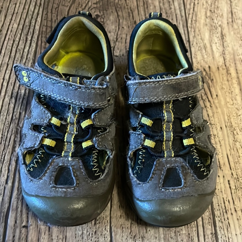 Sandals for your little!